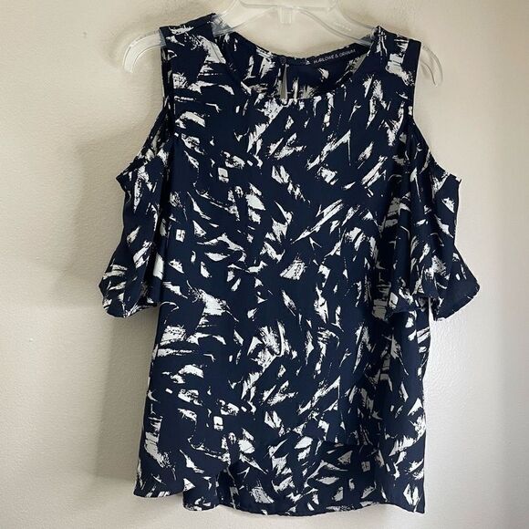 Harlow and Graham|Cold shoulder| Top - Picture 5 of 10